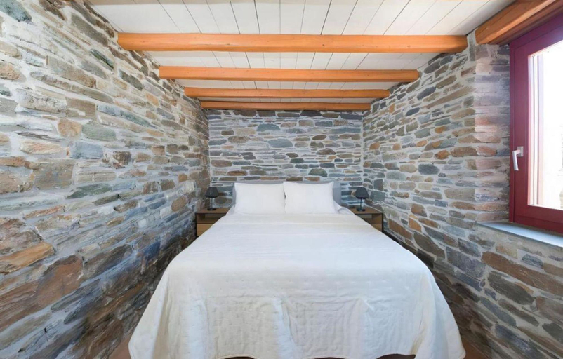 Room 3, Stone Wave Kythnos, South Aegean