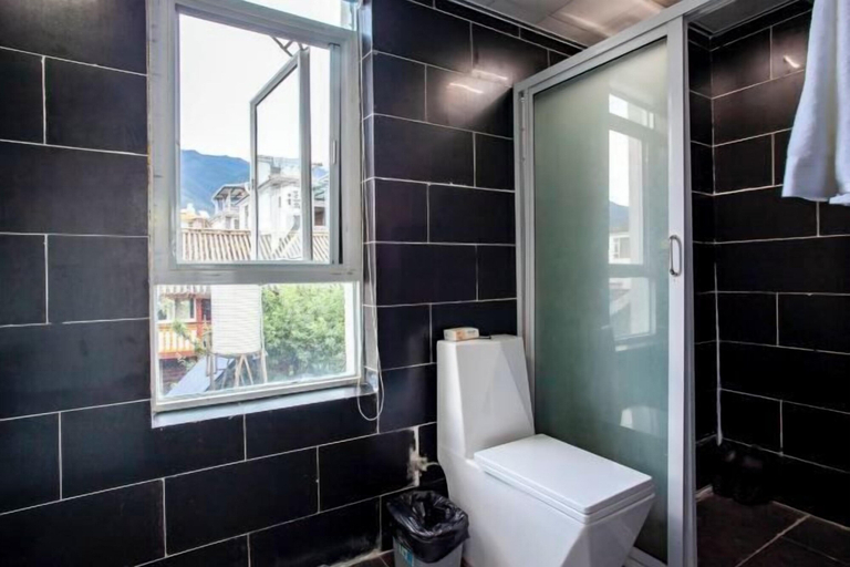 Bathroom 4, Xiaochengshanyue Inn ((Dali Ancient City South Gate), Dali Bai