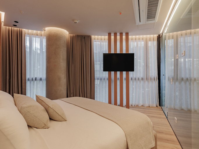 Room 4, Devú, Medellín