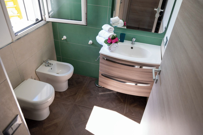 Bathroom 3, Villa Verde- Nature Holiday Home, Palermo