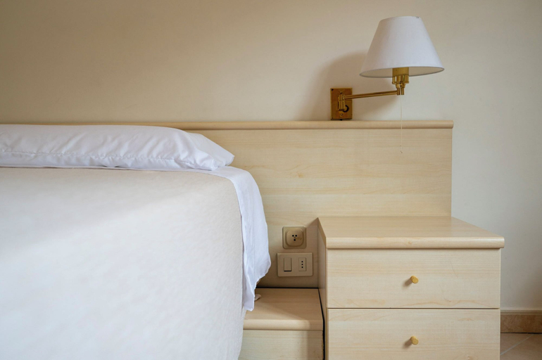 Room 5, Il ritrovo degli amici di Monteverde, Avellino