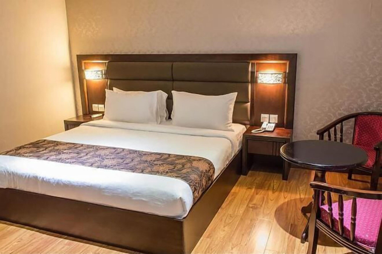 Bedroom 1, Castello Hotel, Kulaijaya