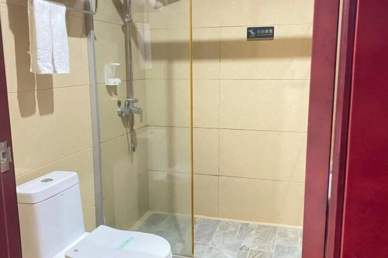Bathroom 4, Dongxing Zijin Hotel, Fangchenggang