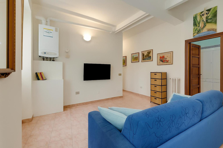 Room 4, Seaside Binario Blu 500 M Dal Mare, Savona