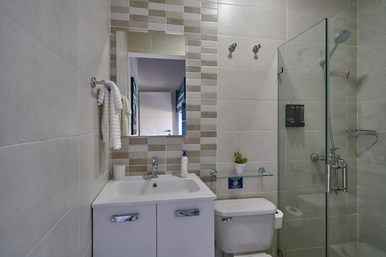 Room 5, 3BR Beach Condo Lakeview Playabonita Pool LUX, Las Terrenas