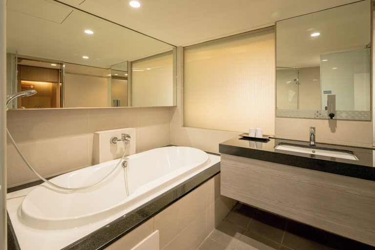 Bathroom 4, VIP Hotel, Taipei City