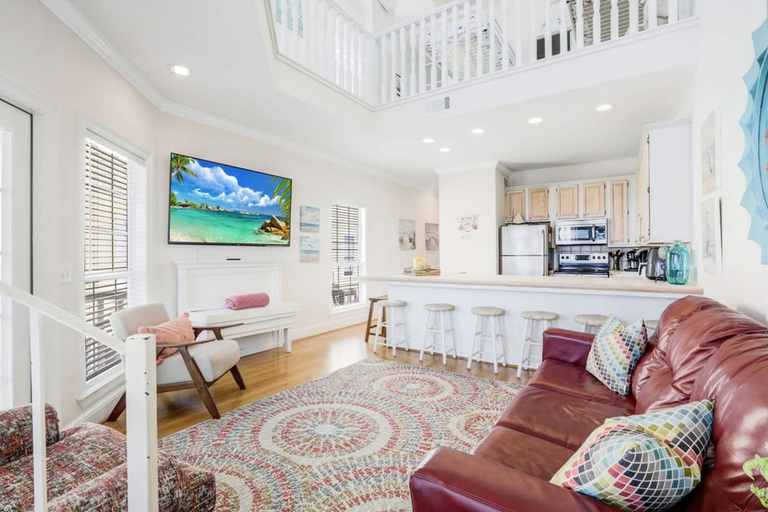 Room 5, Camp David Side A pvt Pool Beach View Sleeps 9, Baldwin