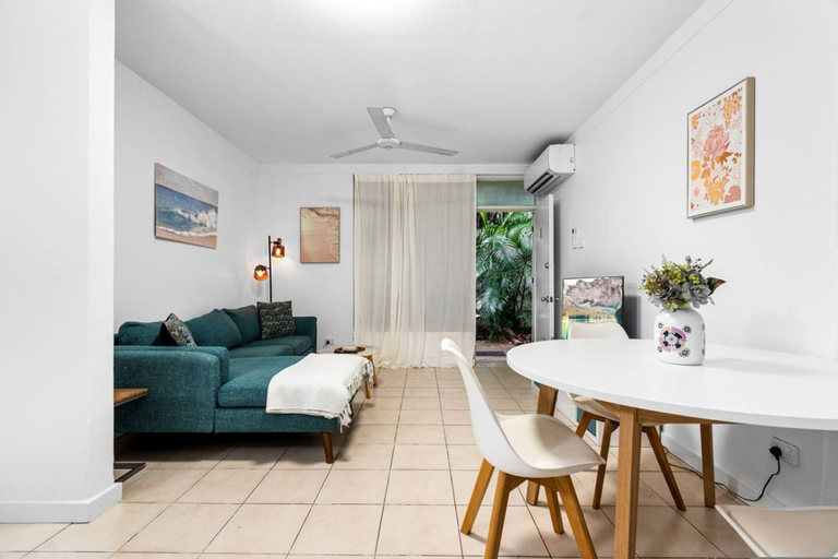 Room 3, Zen Bamboo Cozy - Modern - Central, Nightcliff