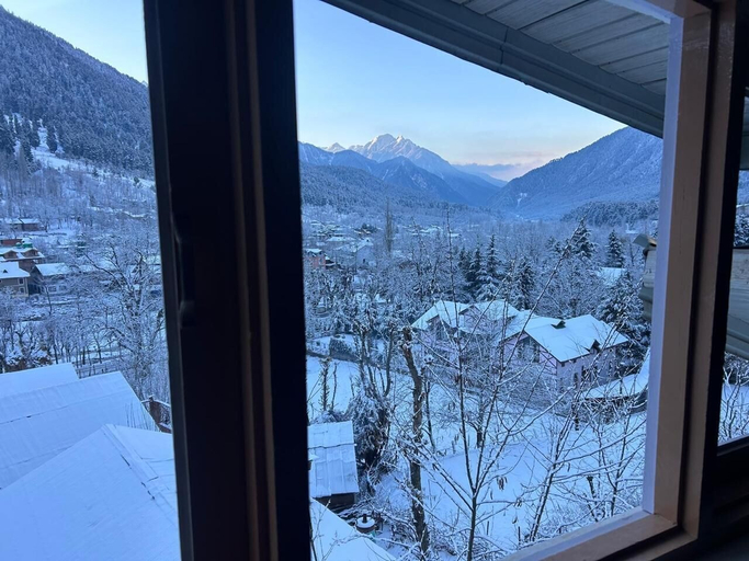 Interior, The Riviera Hotel Pahalgam, Anantnag
