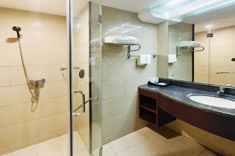 Bathroom 3, Dongguan Xiegang Jinquan Hotel, Dongguan