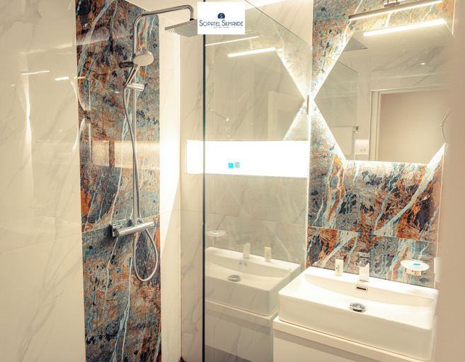 Bathroom 5, Sopatel Silmande, Kadiogo