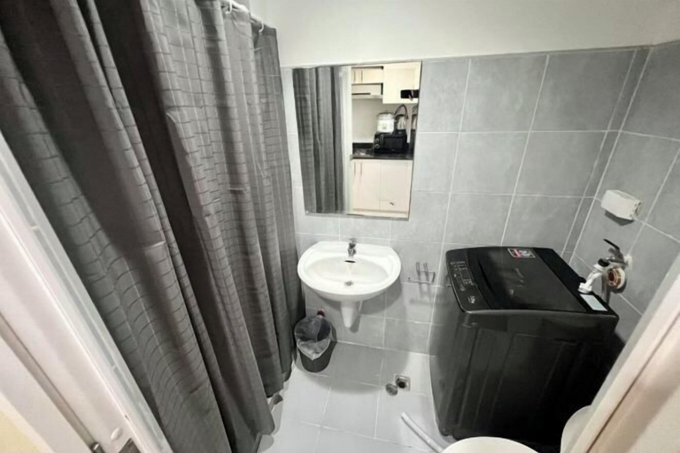 Bathroom 4, Chin's Place Sea Residences MOA, Parañaque