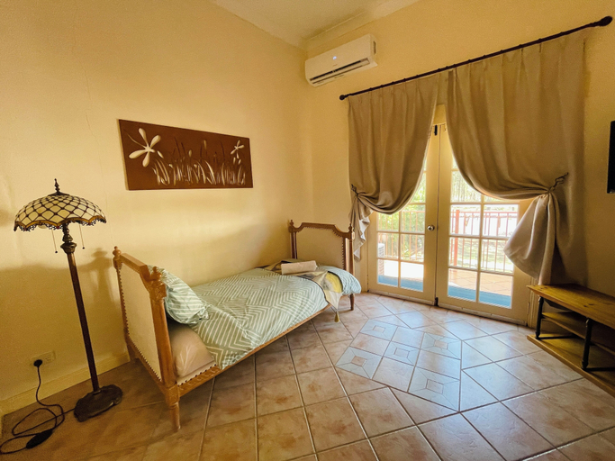 Bedroom 3, Villa Provence, Cessnock