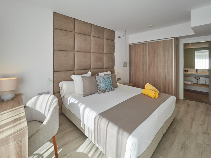 Bedroom 3, BQ Aguamarina Boutique Hotel, Baleares
