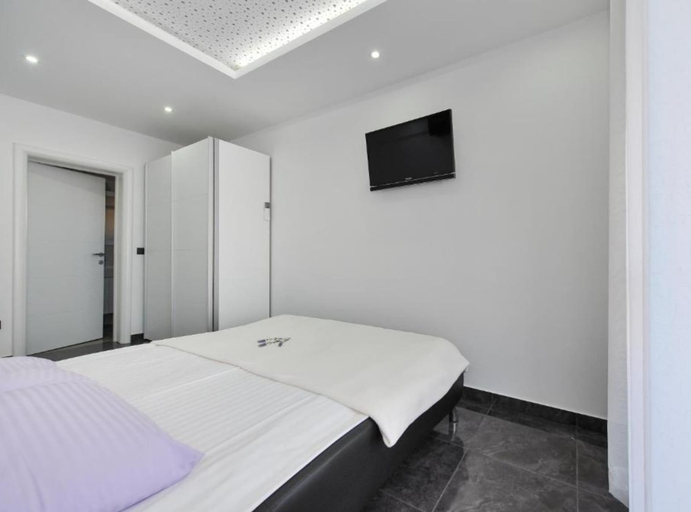Room 5, Adriatic Villa Privlaka With Pool, Privlaka