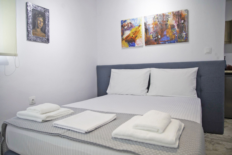 Room 4, Areopolis Art Apartment, Peloponnese