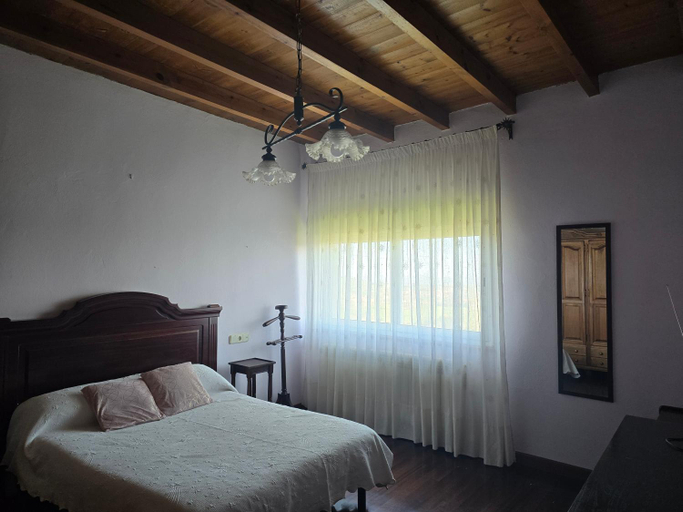 Bedroom 2, CASA FINCA LA GARITA, Cantabria