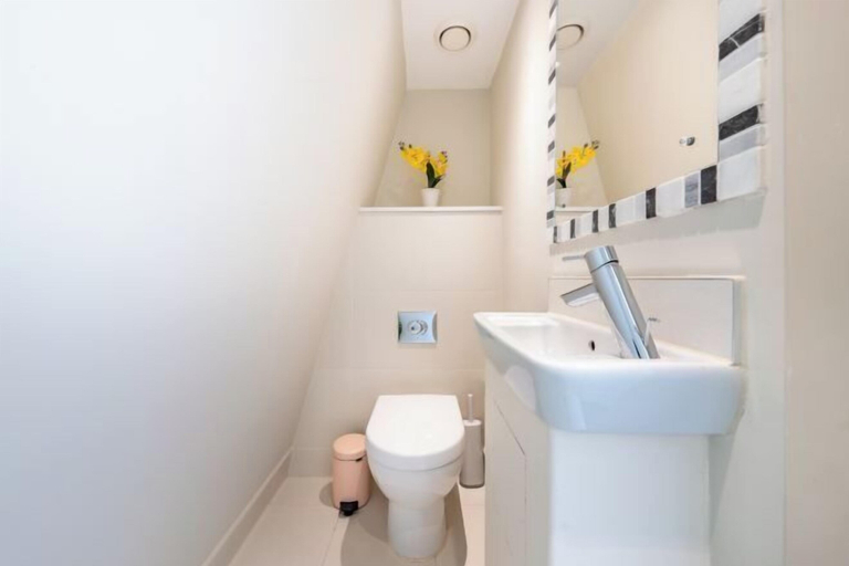 Bathroom 3, Mayfair Boutique Residences, London