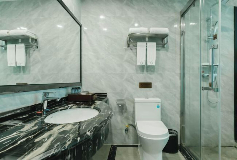 Bathroom 3, Yinshan International Hotel, Hengyang
