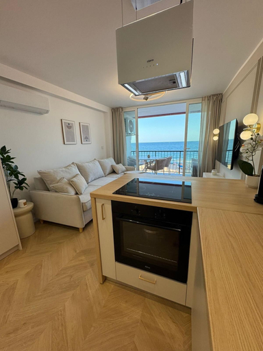 Interior 5, Beachfront Apartment with Sea View, Alicante