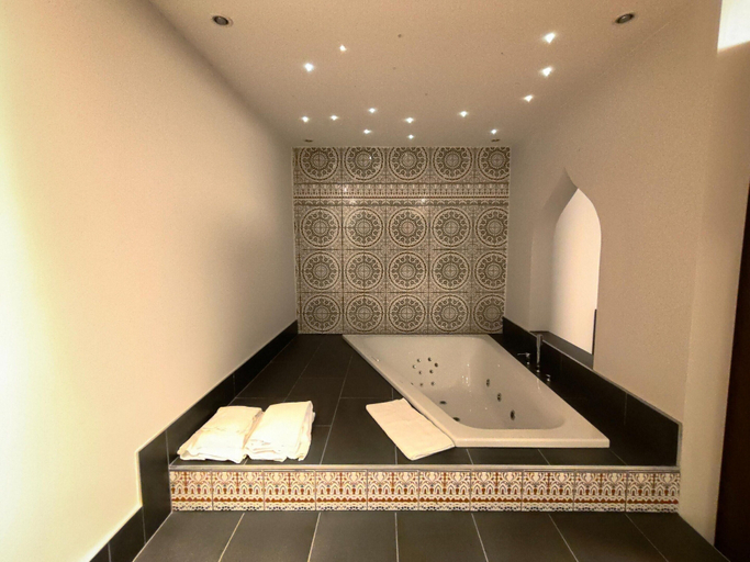 Bathroom 5, Koblenz Hotel Valley Suite With Hot Tub, Mayen-Koblenz