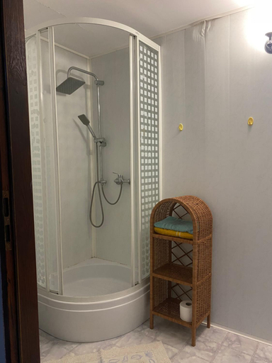 Bathroom 5, Stara Szkola, Jasło