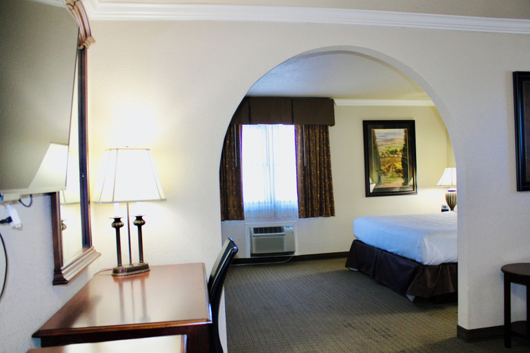 Room 4, Baymont by Wyndham McAlester Hwy 69, Pittsburg