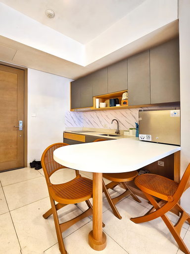 Private kitchen 5, Serena By SanLiving - 3BR - Hublife Mall, Jakarta Barat