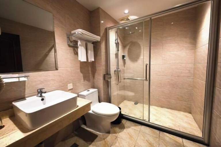 Bathroom 3, Dingrun Business Hotel, Huizhou