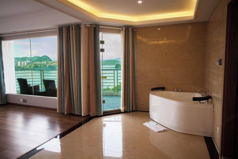 Bathroom 3, Yitu Lake View Hotel, Hangzhou