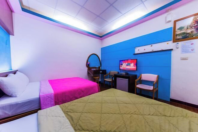 Room 4, FONG CAI Hostel, Pingtung