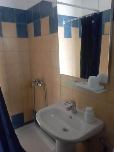 Bathroom 5, Toni's Guesthouse, Ionian Islands