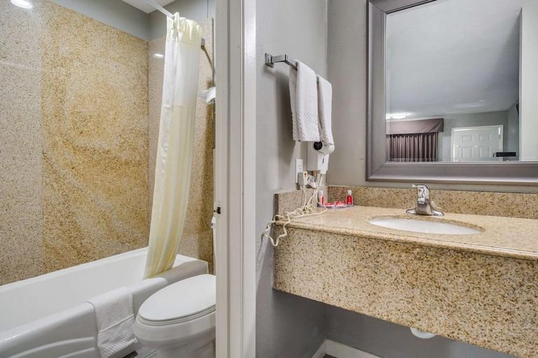 Bathroom 3, Prestige Inn, Houston