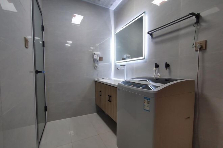Bathroom 3, Zhangye Yitu express apartment, Zhangye