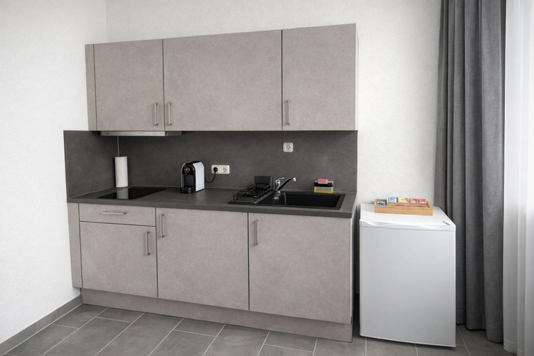 Others 3, RAHA Apartments - Modernes Studio-Apartment - HBF, Erfurt