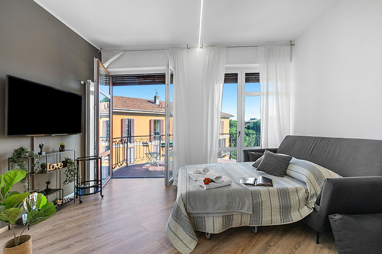 Room 4, Specchio Di Cielo Arona Center, Novara