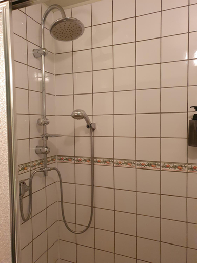 Bathroom 3, Villa Honorine, Nièvre