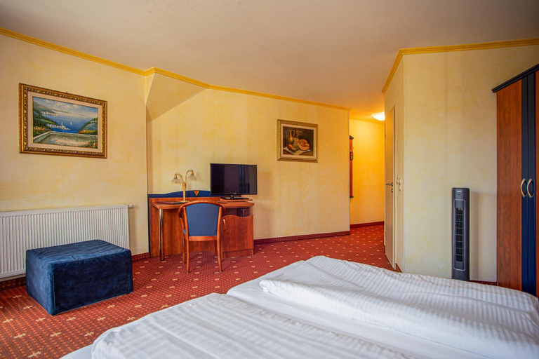 Bedroom 4, Hotel Ostseeblick - direkt hinter den Dunen, Vorpommern-Greifswald