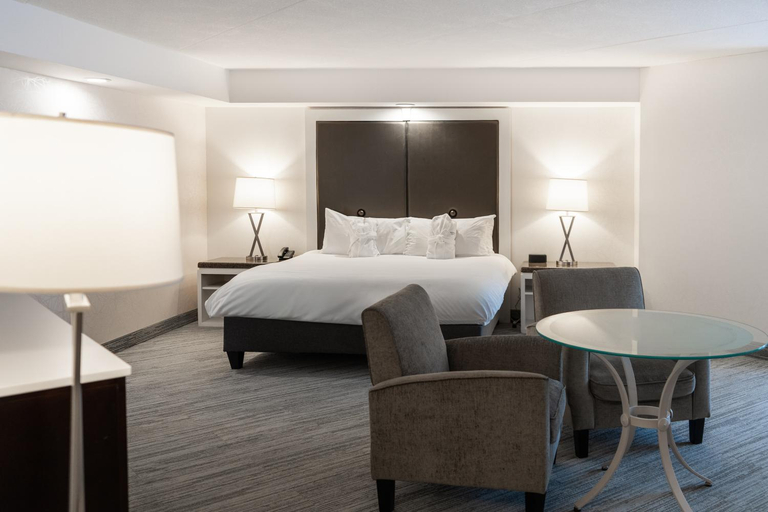 Bedroom 2, White Oaks Conference & Resort Spa, Niagara
