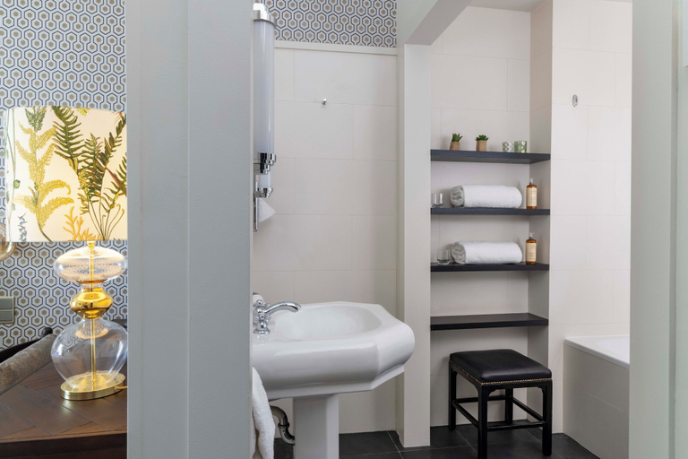 Bathroom 4, Hôtel de Banville, Paris