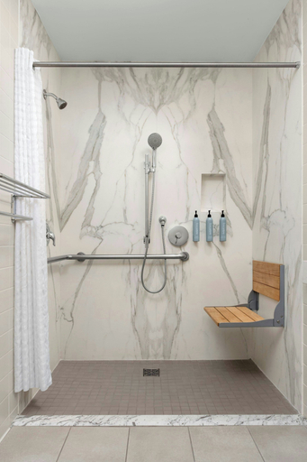 Bathroom 4, Courtyard by Marriott San Francisco Fisherman's Wharf, San Francisco