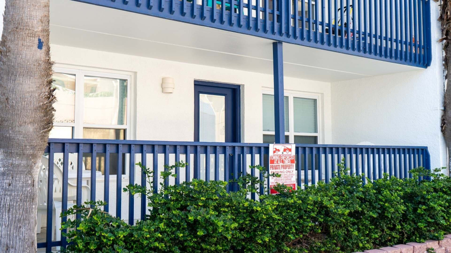 Exterior & Views 2, Surfside Ii #109 2 Bedroom Home by RedAwning, Cameron
