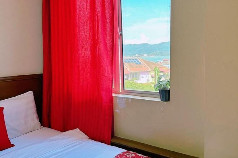 Bedroom 4, DE CLINIQUE HOTEL, Manjung