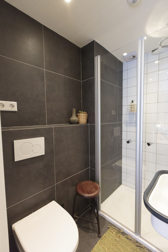 Bathroom 4, Hotel Dwars, Amsterdam