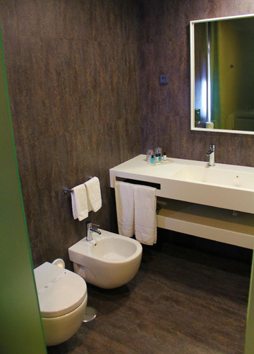 Bathroom 5, Alambique de Ouro Hotel Resort & Spa, Fundão