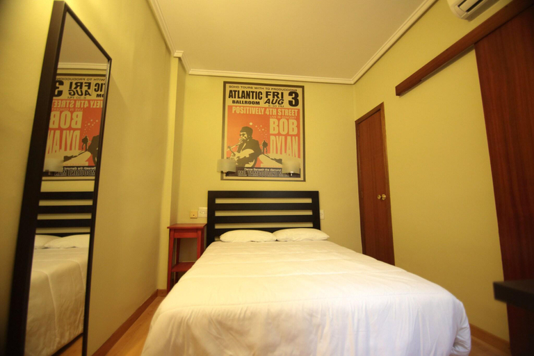 Bedroom 3, Hotel Valencia de la Música, Valencia