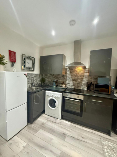 Others 3, Brand New Property - Bradford City Centre, Bradford