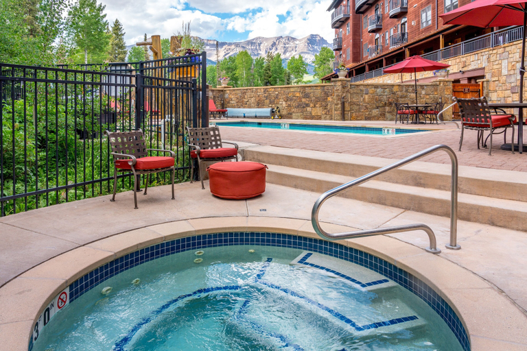 Pool 4, Bear Creek Lodge 308b 1 Bedroom Hotel Room, San Miguel
