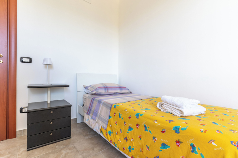 Room 5, Cariddi, Reggio Di Calabria