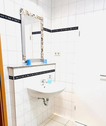 Bathroom 5, Hotel am Weyerhof, Rhein-Erft-Kreis